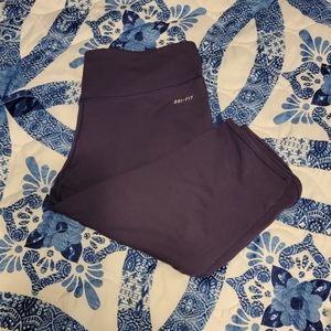 Nike Large Dri-Fit Purple Knee length leggings